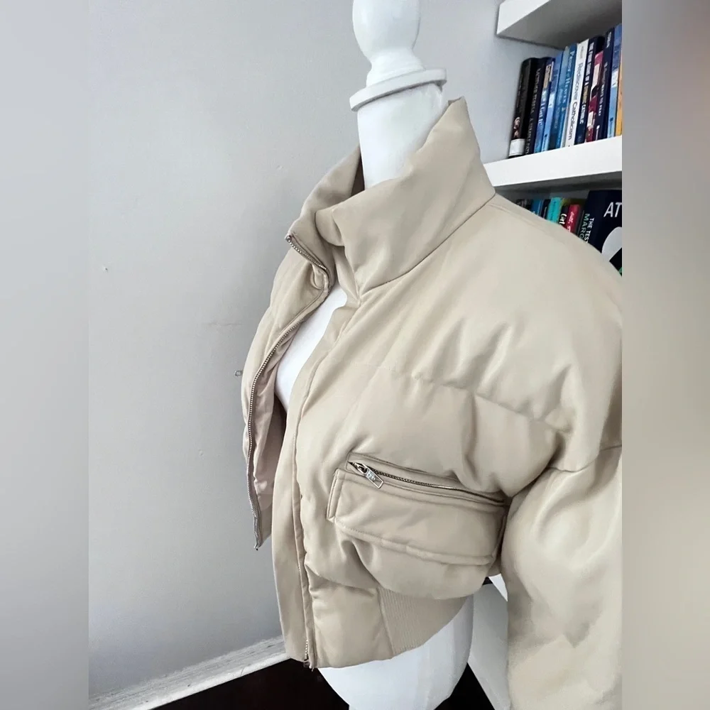 Saunders Collective Faux Leather Cream Puffer Jacket size medium - Picture 5 of 16